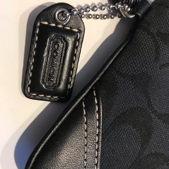 Black Coach wristlet - Picture 3 of 4